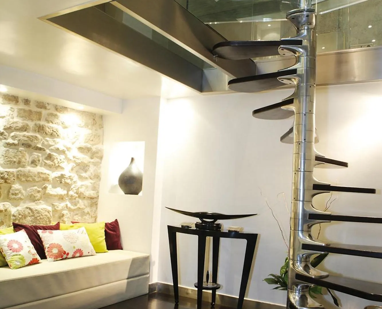 Apartment Luxury Two-story Designer Loft In Epicenter - Bright And Spacious